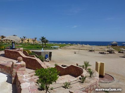 Carnelia Beach Resort